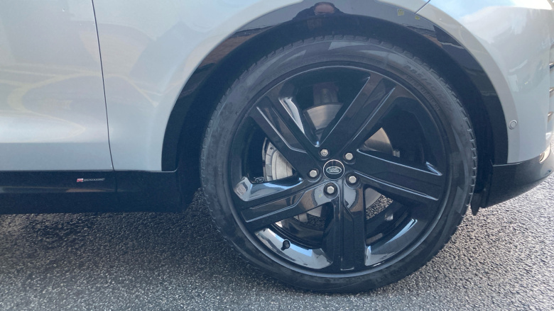 Land Rover Discovery 3.0 D300 R-Dynamic HSE 5dr Auto Diesel Station Wagon